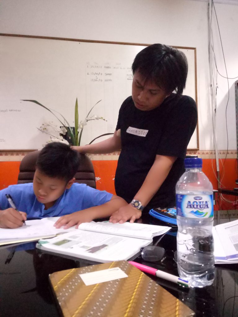 Guru les Privat SD di Grand Depok City, Depok